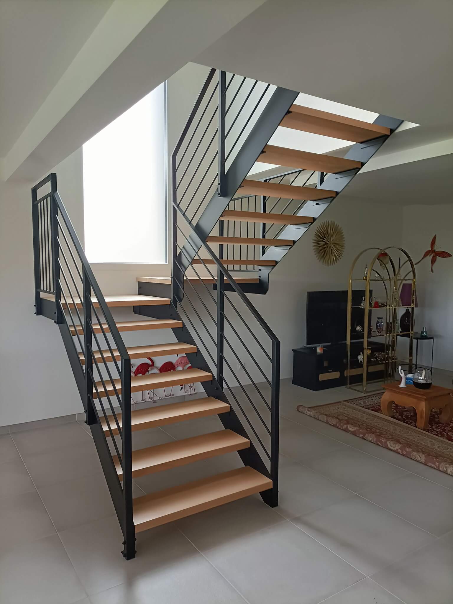 Escalier design sur-mesure métal et bois