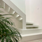 Escalier blanc sur-mesure